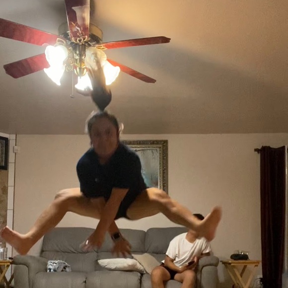 Meet your Posher, Jho - Picture 1 of 1